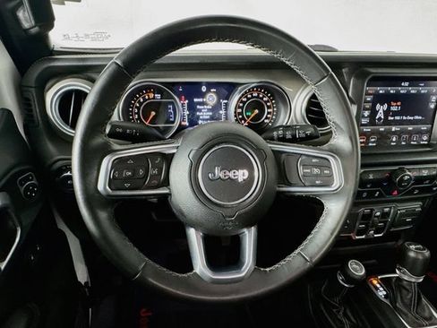 Used 2019 Jeep Wrangler Unlimited Sahara AWD/4WD image 14