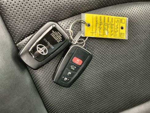 Used 2023 Toyota RAV4 Limited AWD/4WD image 27