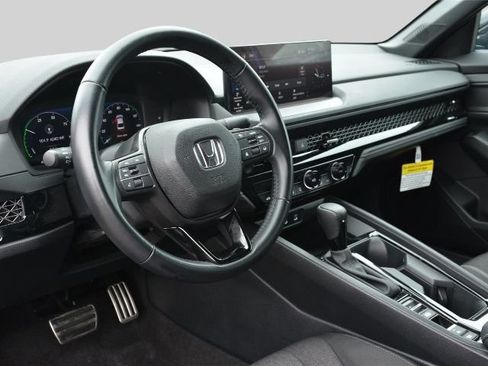 Used 2024 Honda Accord Sport image 19
