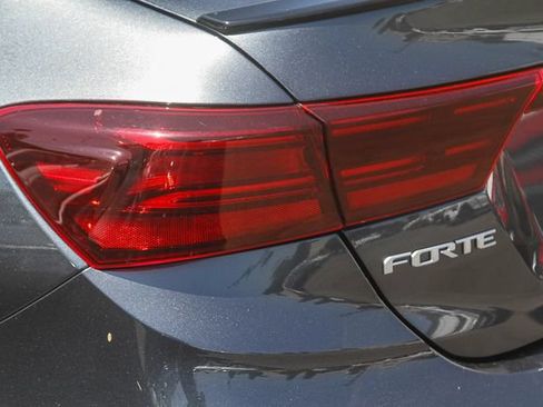 Certified 2023 Kia Forte GT-Line w/ GT-Line Premium Package FWD image 11
