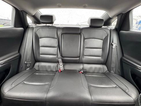 Used 2020 Chevrolet Malibu Premier image 13