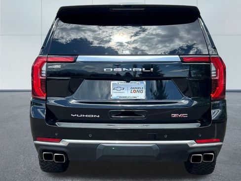 Used 2025 GMC Yukon Denali w/ Sun & Power Step Package AWD/4WD image 8