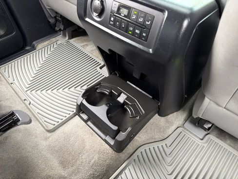 Used 2008 Toyota Sequoia Limited RWD image 21