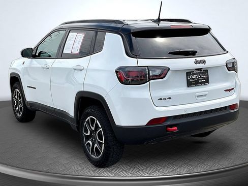Used 2025 Jeep Compass Trailhawk w/ Trailhawk Elite Group AWD/4WD image 5