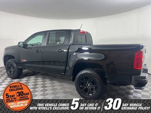 Certified 2022 Chevrolet Colorado Z71 w/ Z71 Midnight Edition image 8