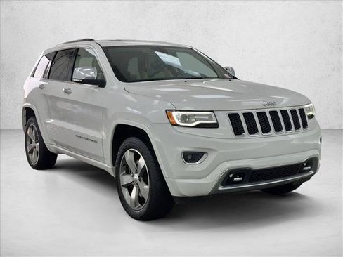 Used 2016 Jeep Grand Cherokee Overland AWD/4WD image 3