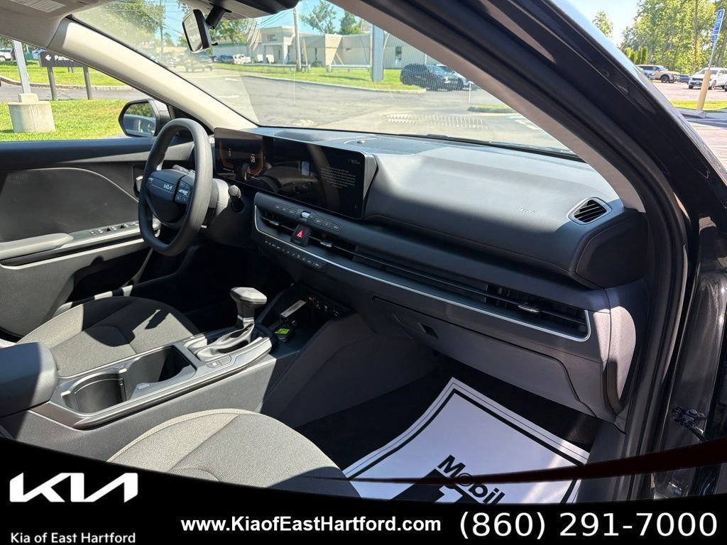 New 2026 Kia K4 FWD image 12