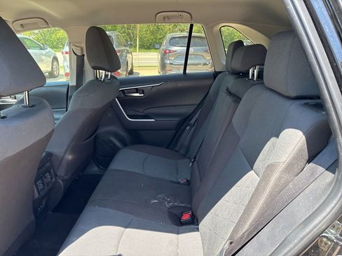 Used 2025 Toyota RAV4 XLE AWD/4WD image 20