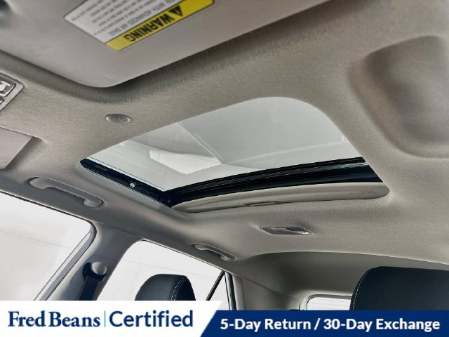 Used 2023 Hyundai Venue SEL FWD image 4
