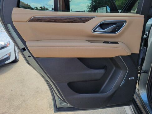 Used 2024 Chevrolet Tahoe Premier RWD image 30