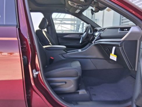 New 2026 Jeep Grand Cherokee Laredo X RWD image 25