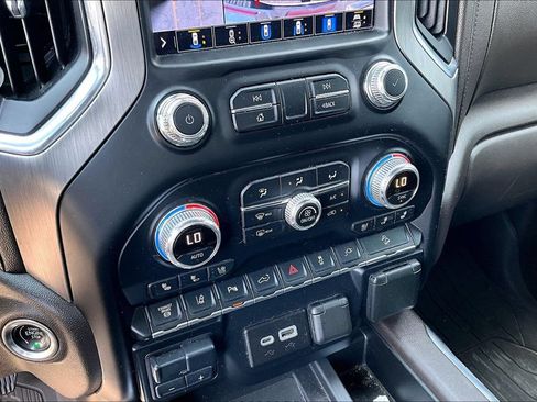 Used 2020 GMC Sierra 2500 Denali w/ Denali Ultimate Package AWD/4WD image 22