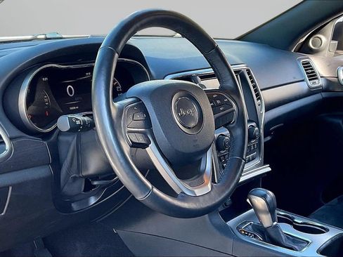 Used 2017 Jeep Grand Cherokee Altitude RWD image 19