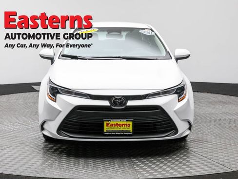 Used 2024 Toyota Corolla LE image 2