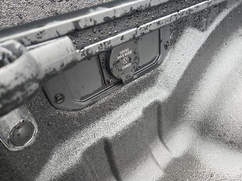 Used 2025 RAM 1500 Big Horn AWD/4WD image 5