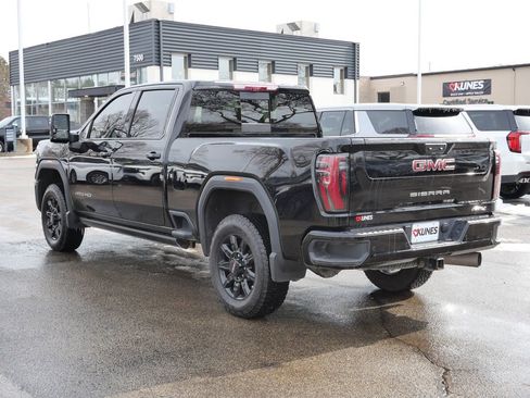 Used 2025 GMC Sierra 2500 AT4 w/ AT4 Premium Plus Package AWD/4WD image 7