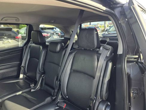Used 2023 Honda Odyssey EX-L image 18