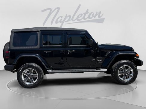 Certified 2022 Jeep Wrangler Unlimited Sahara w/ Cold Weather Group AWD/4WD image 7