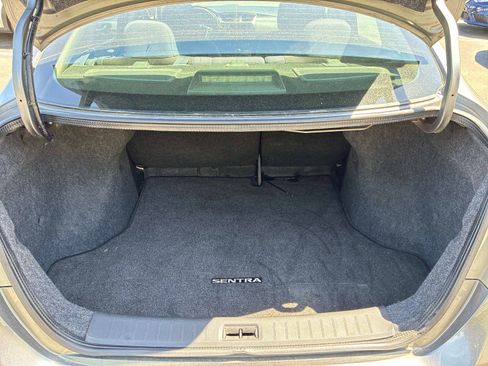 Used 2017 Nissan Sentra S FWD image 10