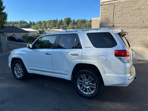 Used 2010 Toyota 4Runner Limited image 7
