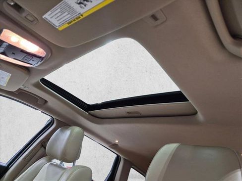 Used 2019 Jeep Grand Cherokee Limited AWD/4WD image 15