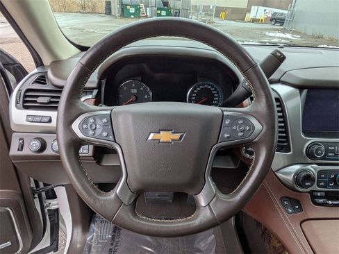 Used 2020 Chevrolet Tahoe Premier w/ Premier 6.2L Value Package image 18