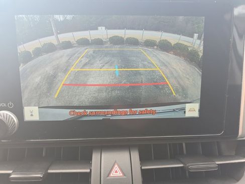 Used 2025 Toyota RAV4 LE image 29