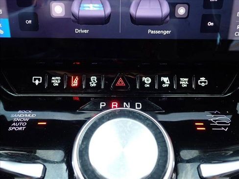 Used 2022 Jeep Grand Wagoneer Series III AWD/4WD image 23