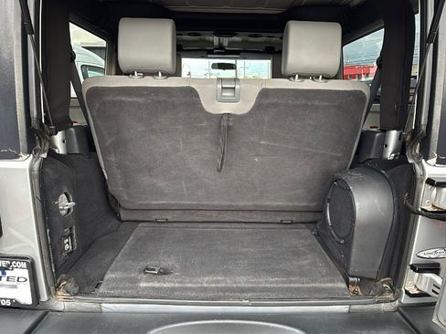 Used 2009 Jeep Wrangler Rubicon w/ PWR Convenience Group AWD/4WD image 12