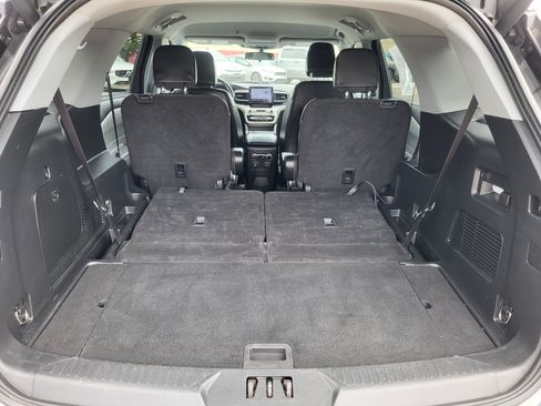 Used 2023 Ford Explorer XLT w/ Equipment Group 202A AWD/4WD image 23