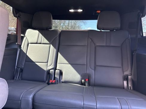 Used 2024 Chevrolet Tahoe RST w/ RST Performance Edition image 8