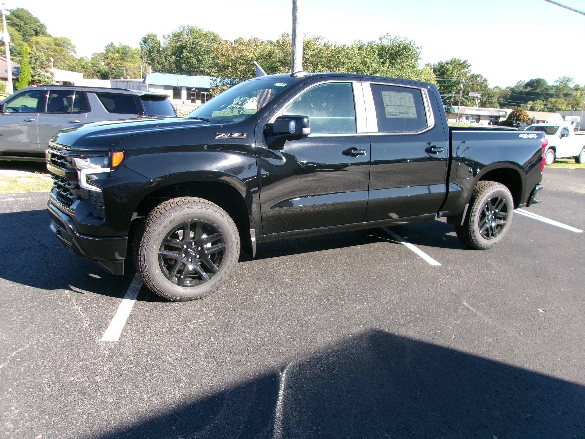 New 2026 Chevrolet Silverado 1500 RST w/ RST All Star Premium Package AWD/4WD image 8