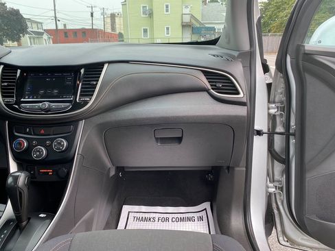 Used 2019 Chevrolet Trax LS image 27