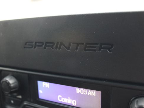 Used 2020 Mercedes-Benz Sprinter 2500 image 21