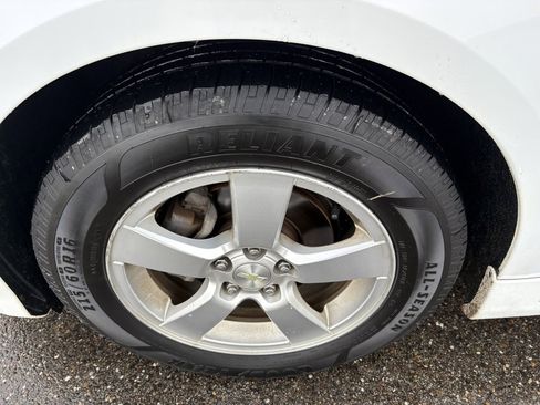 Used 2016 Chevrolet Cruze LT image 13