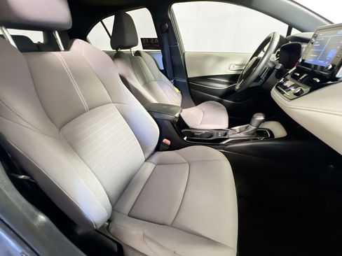 Used 2020 Toyota Corolla SE w/ SE Premium Package FWD image 30