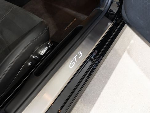 Used 2010 Porsche 911 GT3 RWD image 79