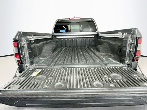 Used 2023 Nissan Frontier SV w/ SV Convenience Package AWD/4WD image 27