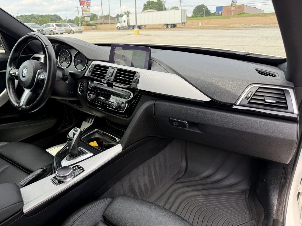 Used 2018 BMW 330i Gran Turismo xDrive AWD/4WD image 29