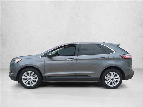 Used 2022 Ford Edge Titanium w/ Equipment Group 301A AWD/4WD image 9