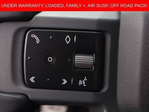 Used 2023 Land Rover Defender 110 X-Dynamic SE AWD/4WD image 19