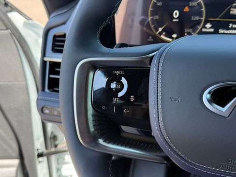 New 2026 INFINITI QX80 4WD image 15