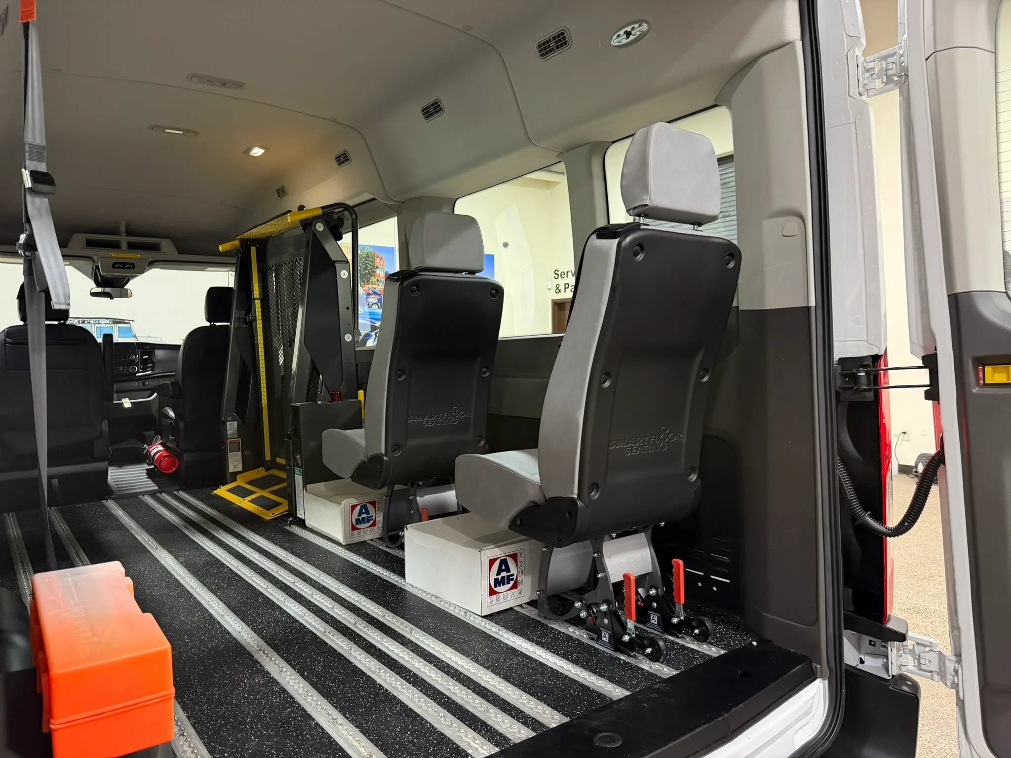 Used 2023 Ford Transit 350 XL RWD image 31