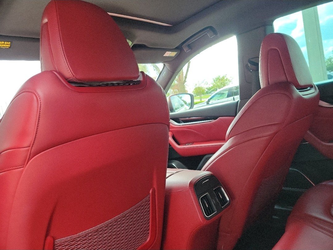 Used 2019 Maserati Levante GranSport AWD/4WD image 17