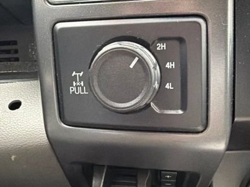 Used 2022 Ford F250 XLT w/ XLT Premium Package AWD/4WD image 19