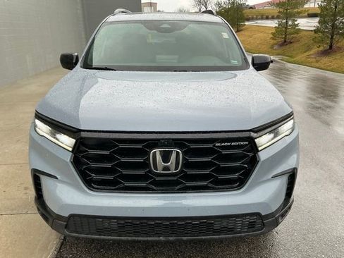 Used 2025 Honda Pilot Black Edition image 8