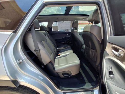 Used 2017 Hyundai Santa Fe FWD w/ Cargo Package image 41