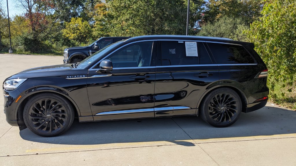 Used 2022 Lincoln Aviator Reserve w/ Equipment Group 201A AWD/4WD image 6