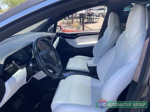 Used 2018 Tesla Model X 75D AWD/4WD image 16