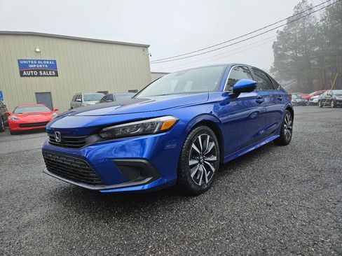 Used 2022 Honda Civic EX image 3